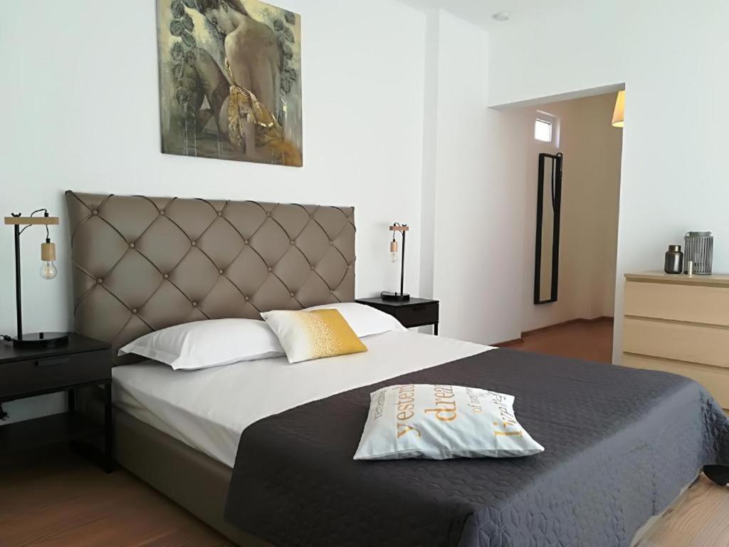 Guesthouse Smart ブカレスト エクステリア 写真