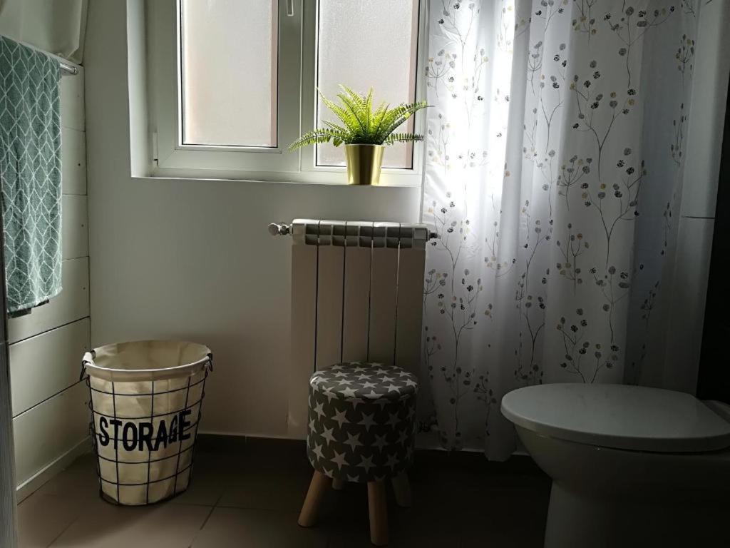 Guesthouse Smart ブカレスト エクステリア 写真
