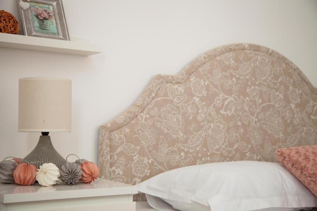 Guesthouse Smart ブカレスト エクステリア 写真